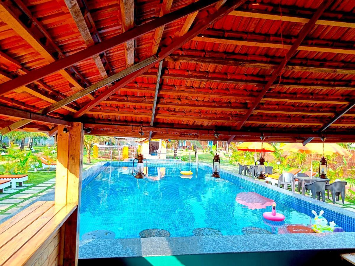 Coco Teros Resort Mandrem Esterno foto