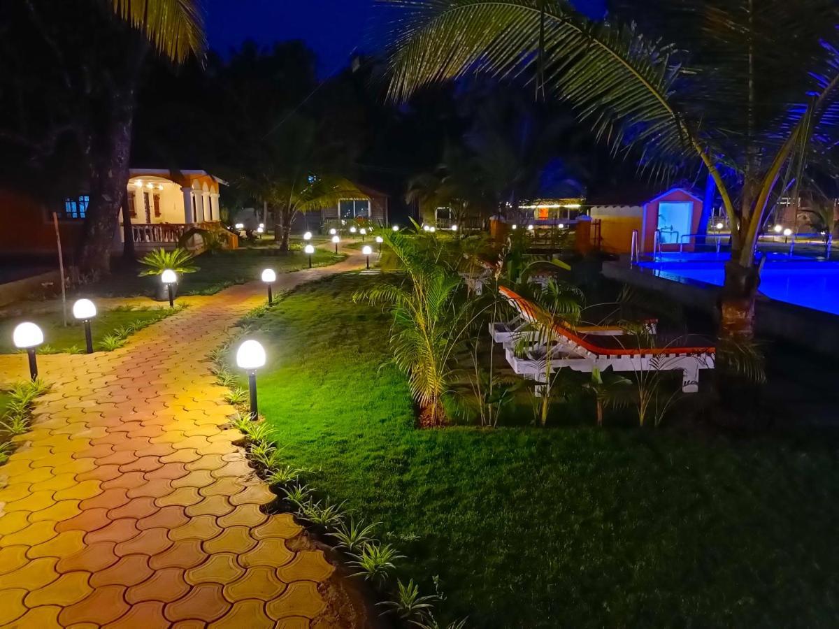 Coco Teros Resort Mandrem Esterno foto