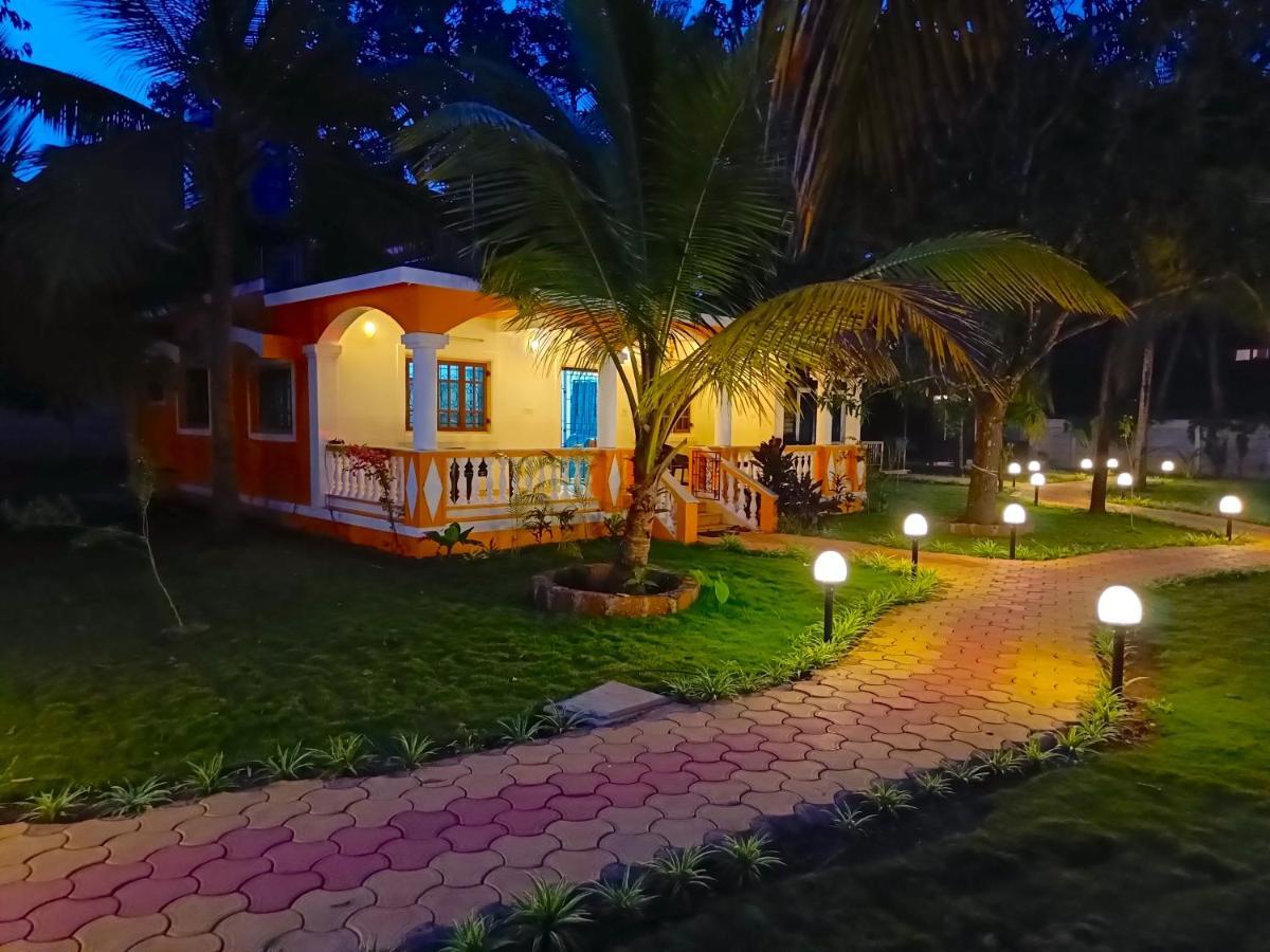Coco Teros Resort Mandrem Esterno foto